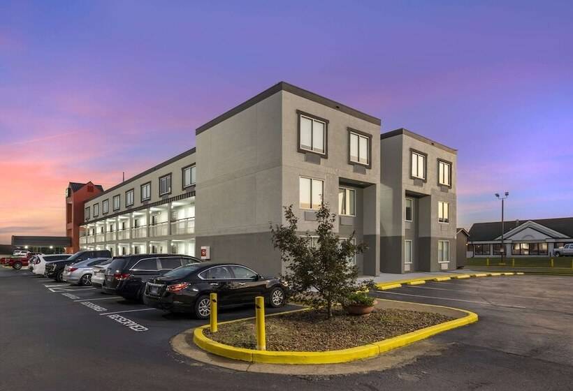 فندق Quality Inn