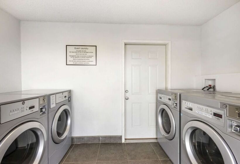 فندق Quality Inn