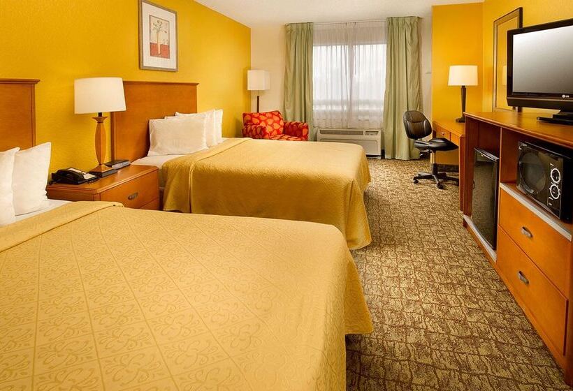 בית מלון כפרי Quality Inn Miami Airport  Doral
