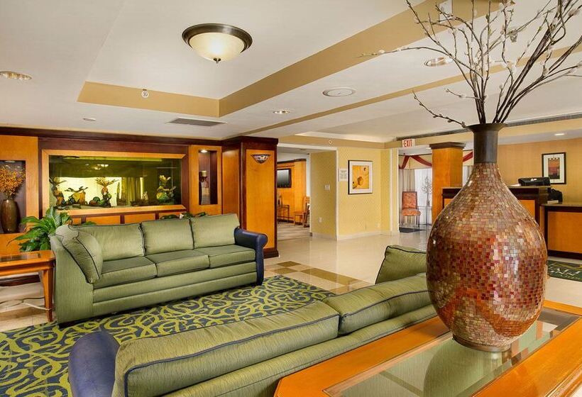 בית מלון כפרי Quality Inn Miami Airport  Doral