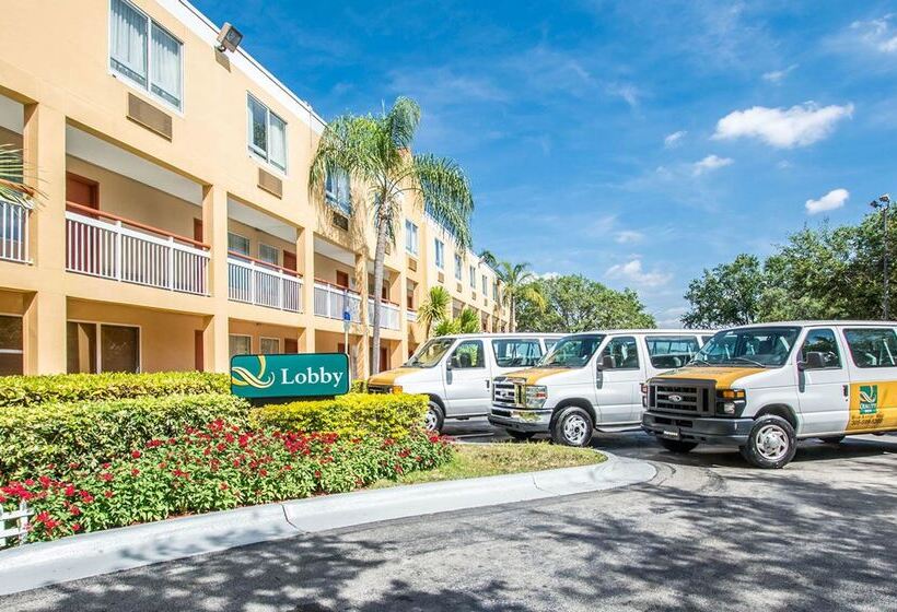 בית מלון כפרי Quality Inn Miami Airport  Doral