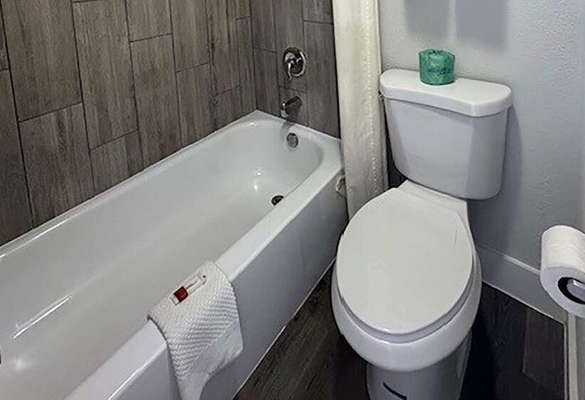 فندق Super 8 By Wyndham Orlando Near Florida Mall