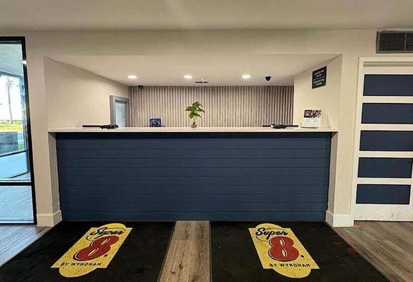 فندق Super 8 By Wyndham Orlando Near Florida Mall