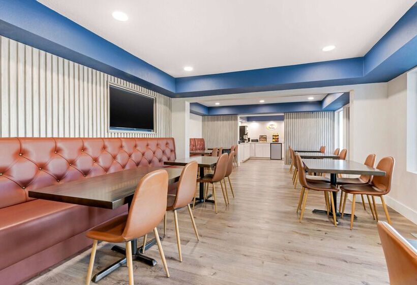 فندق Super 8 By Wyndham Orlando Near Florida Mall