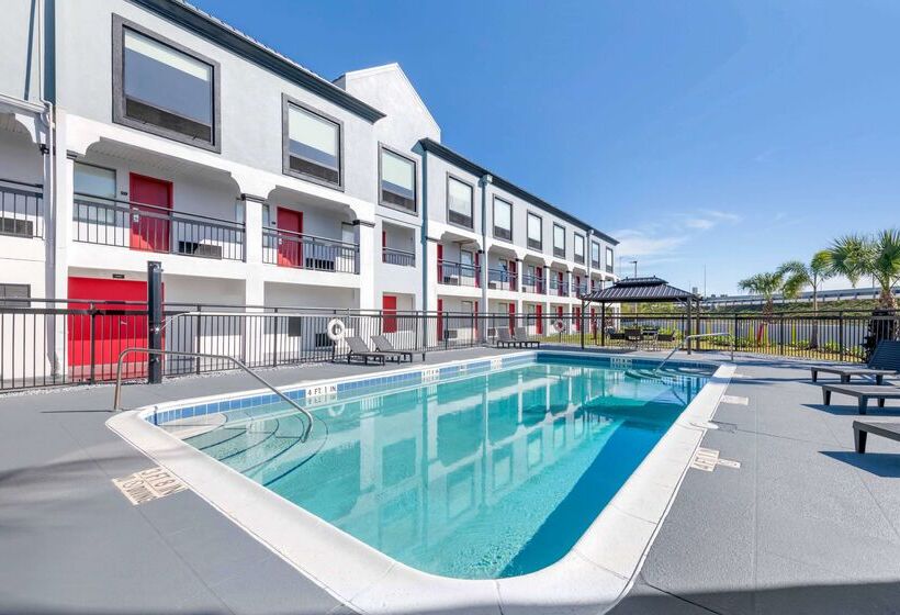 فندق Super 8 By Wyndham Orlando Near Florida Mall