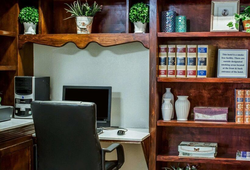 فندق Quality Inn