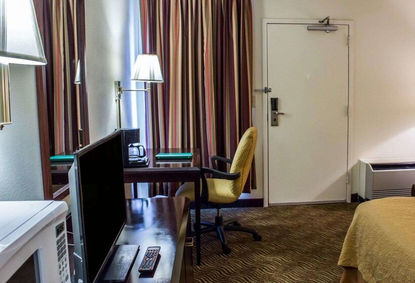 فندق Quality Inn