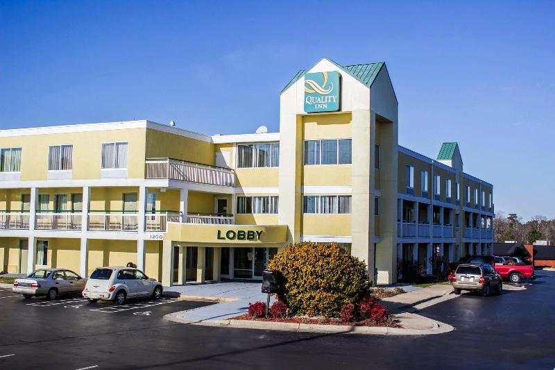 فندق Quality Inn