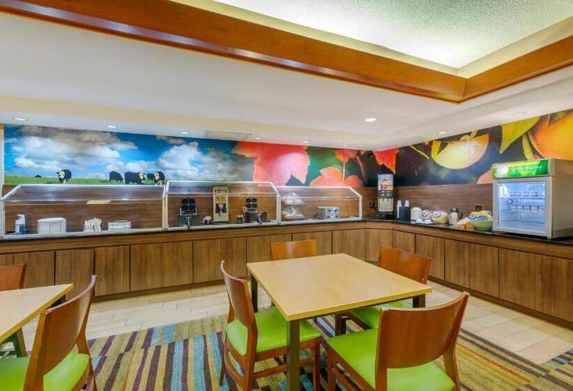ホテル Quality Inn & Suites Sandusky