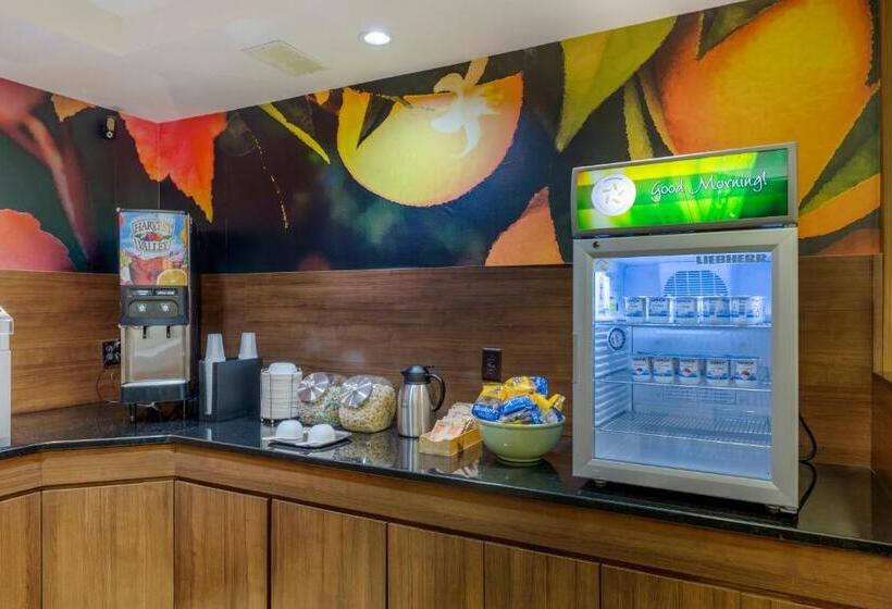 ホテル Quality Inn & Suites Sandusky