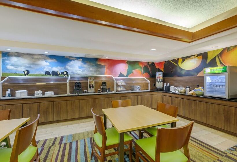 ホテル Quality Inn & Suites Sandusky
