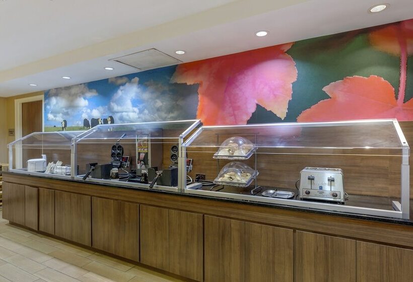 ホテル Quality Inn & Suites Sandusky