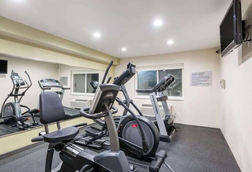 فندق Ramada By Wyndham Coeur D'alene