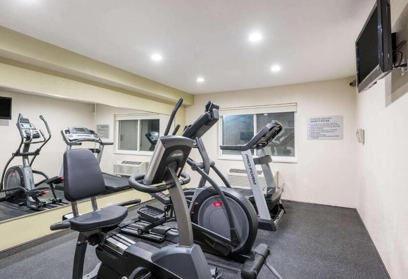 فندق Ramada By Wyndham Coeur D'alene