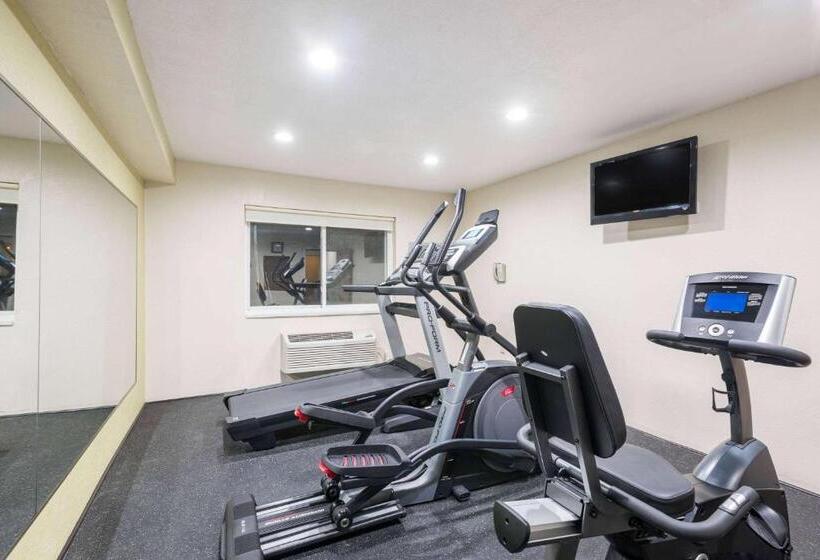 فندق Ramada By Wyndham Coeur D'alene