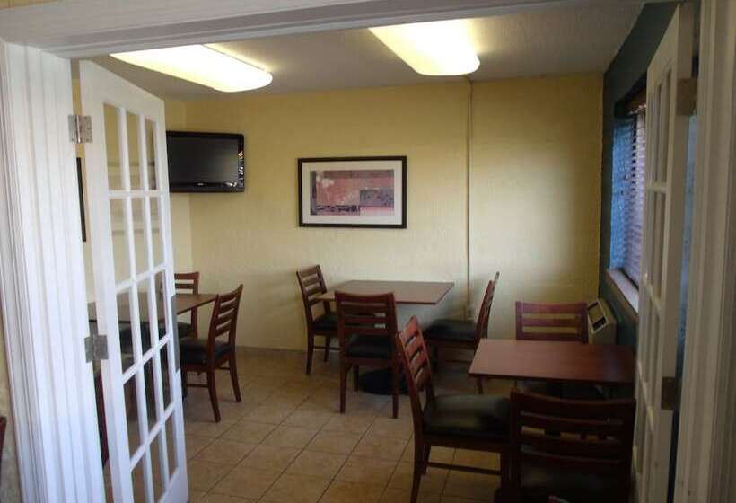 Отель Relax Inn