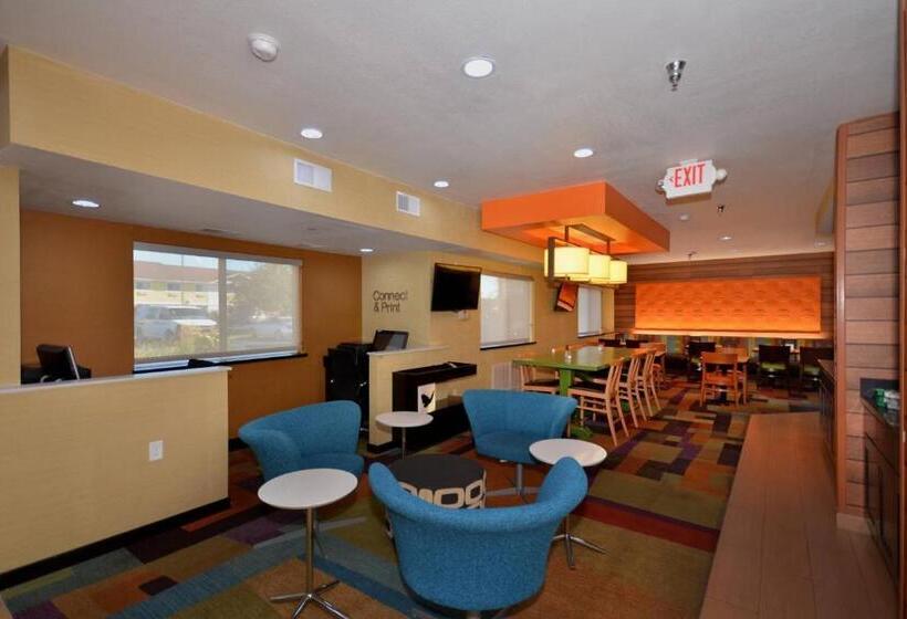 Отель Spark By Hilton Springfield Southwest