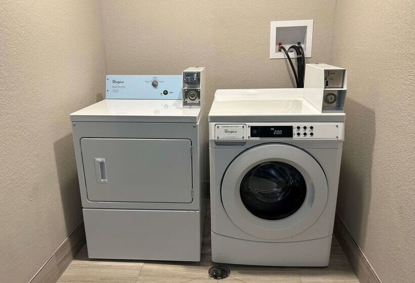 בית מלון כפרי Best Western Ottumwa Inn & Suites