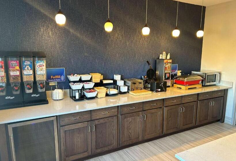 בית מלון כפרי Best Western Ottumwa Inn & Suites