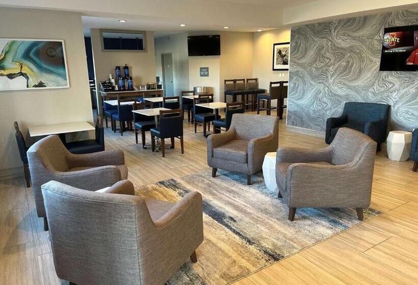 בית מלון כפרי Best Western Ottumwa Inn & Suites