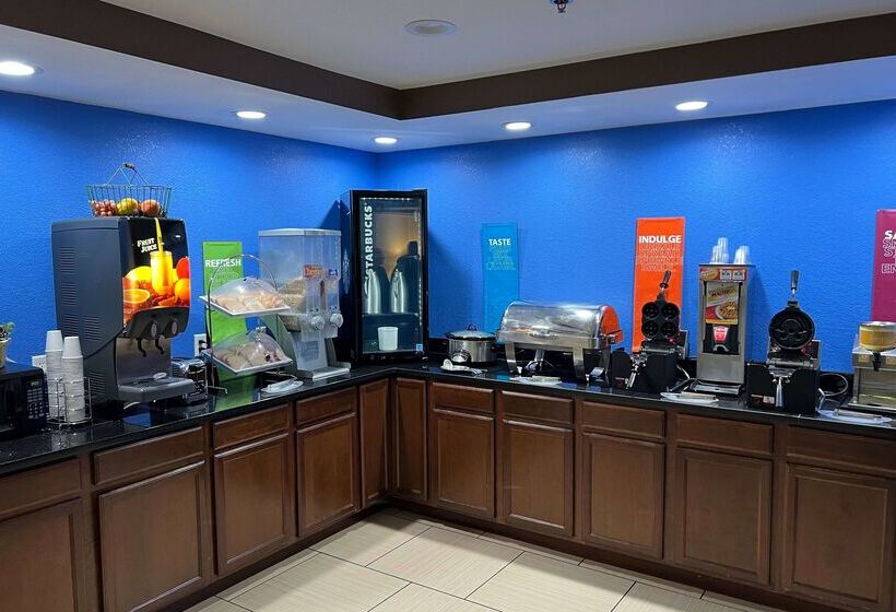 בית מלון כפרי Travelodge By Wyndham Fort Wayne North