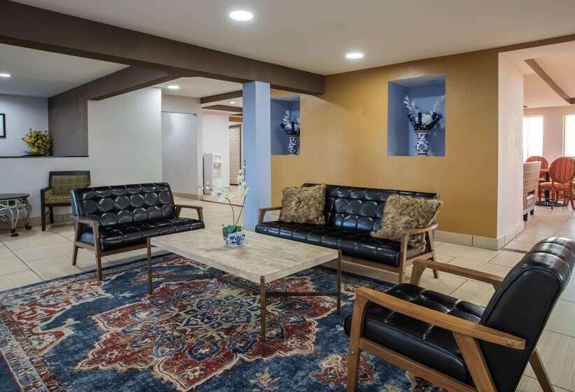 هتل Travelodge By Wyndham Fort Wayne North