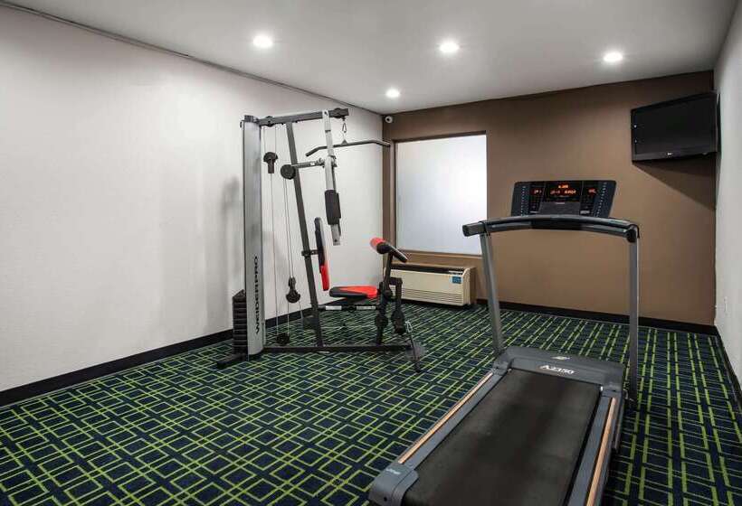 هتل Travelodge By Wyndham Fort Wayne North