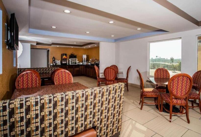 هتل Travelodge By Wyndham Fort Wayne North