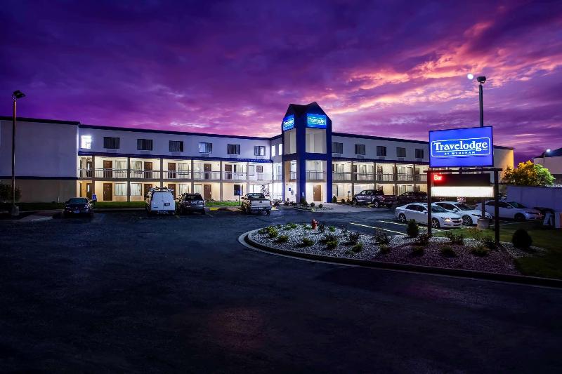 هتل Travelodge By Wyndham Fort Wayne North