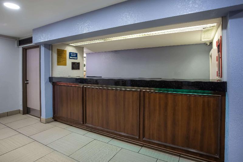 בית מלון כפרי Travelodge By Wyndham Fort Wayne North