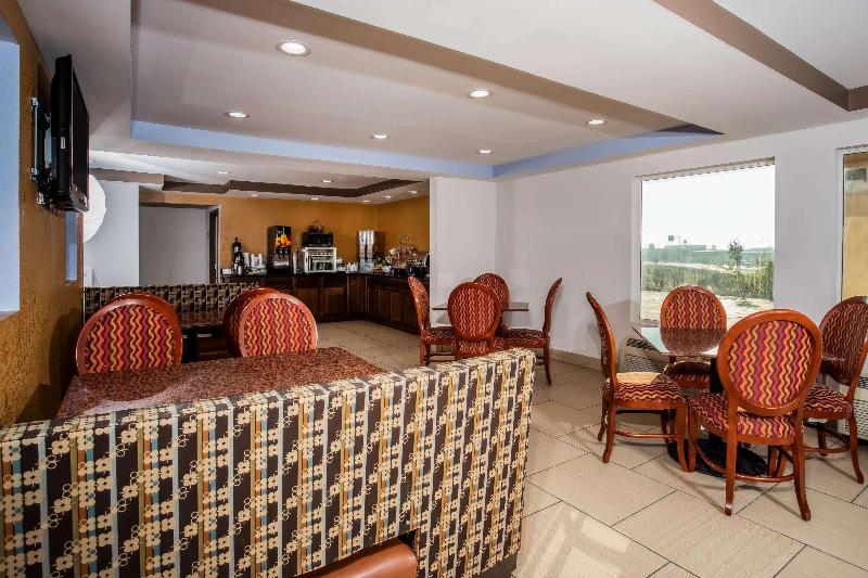 هتل Travelodge By Wyndham Fort Wayne North