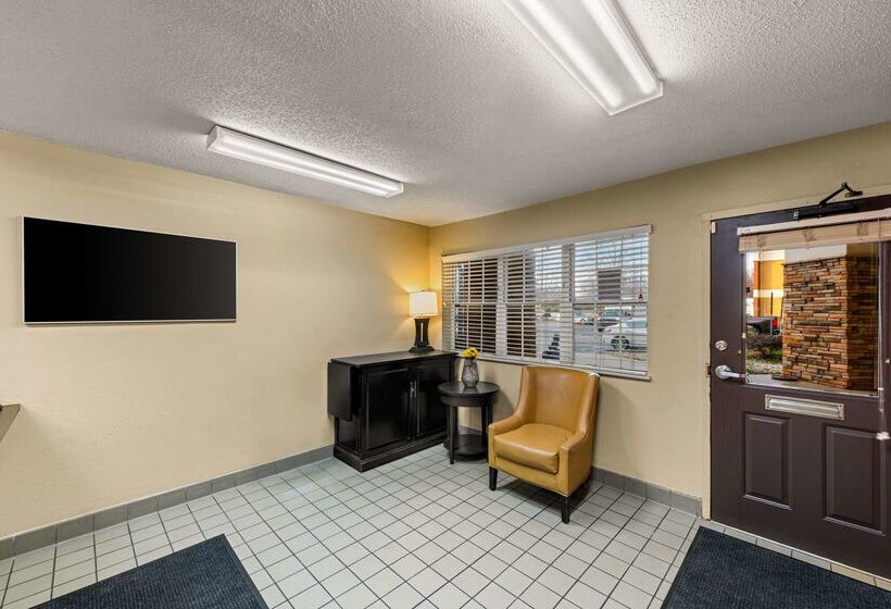 فندق Suburban Studios Winston Salem Near Hanes Mall