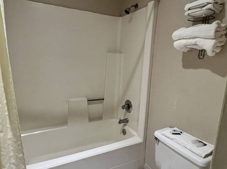 فندق على الطريق Americas Best Value Inn Edna