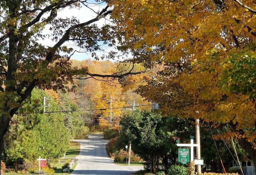 فندق على الطريق Edgewater Resort