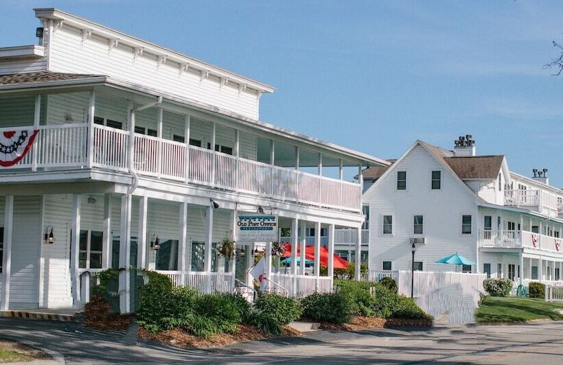 فندق على الطريق Edgewater Resort