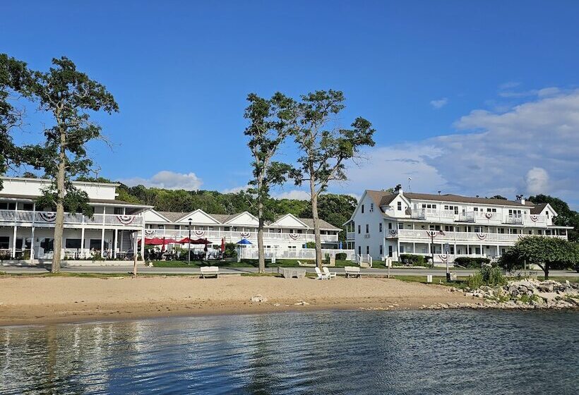 מוטל Edgewater Resort