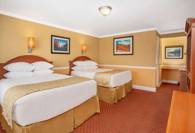 منتجع Travelodge By Wyndham Hawthorne