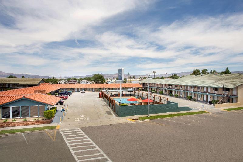 אתר נופש Travelodge By Wyndham Hawthorne