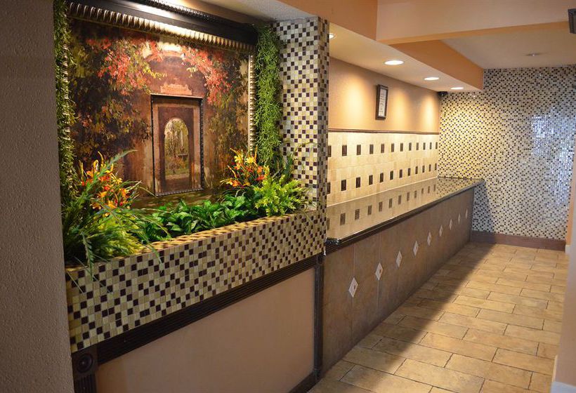 Summit Inn Hotel & Suites