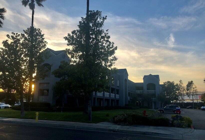 Surestay Hotel By Best Western Ontario Airport