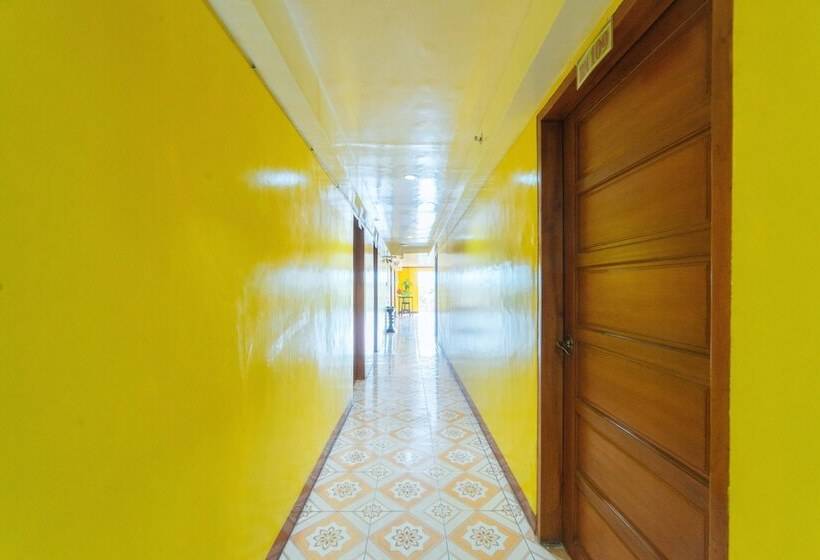 فندق صغير Reddoorz Near Golden Sarok Shrine