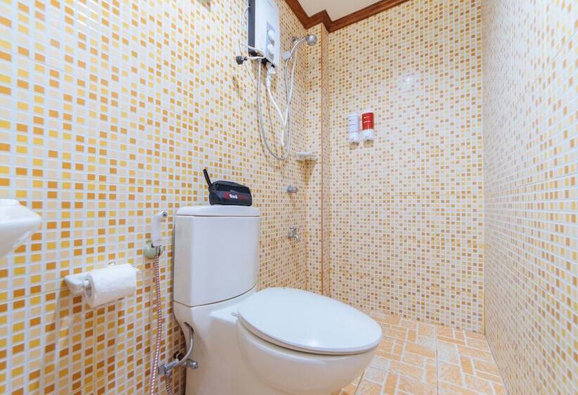 فندق صغير Reddoorz Near Golden Sarok Shrine