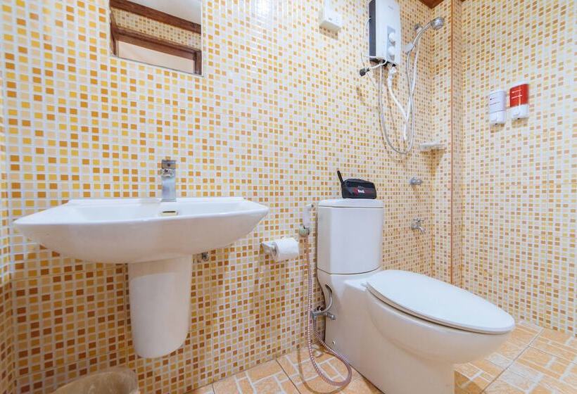 فندق صغير Reddoorz Near Golden Sarok Shrine