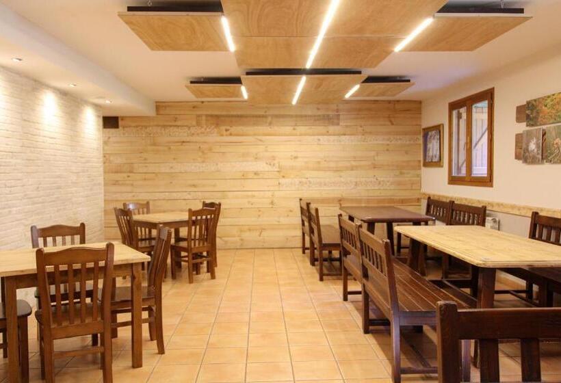 הוסטל Refugio De Bujaruelo