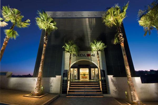 هتل Burda 41  & Suites