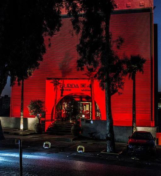 هتل Burda 41  & Suites