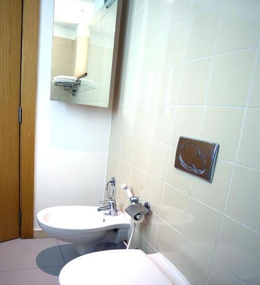 هتل Burda 41  & Suites