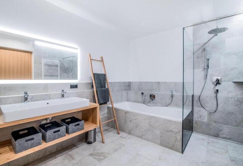 בית מלון כפרי Chalet & Appartement Zingerlehof Trens