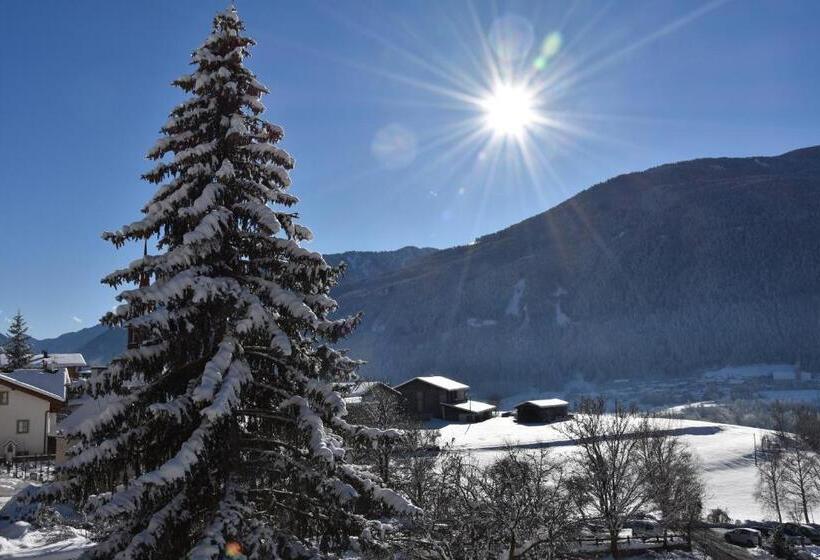 בית מלון כפרי Chalet & Appartement Zingerlehof Trens