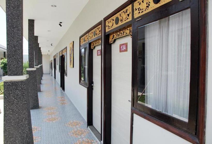 Отель Oyo 1656 Parama Su